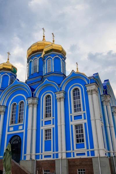 Catedral de Vladimir icono de la Madre de Dios en la Natividad del Monasterio de Nuestra Señora en Zadonsk, Rusia — Foto de Stock