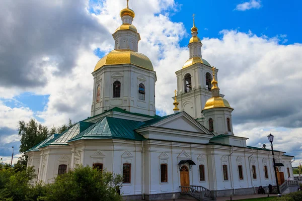 Казанська церква Святої Трійці-Святого Серафима-Дівеєвського монастиря в Див'єво, Росія — стокове фото