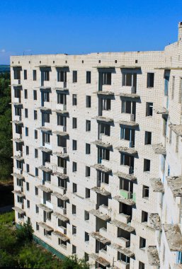 Ukrayna 'da terk edilmiş çok katlı bir bina