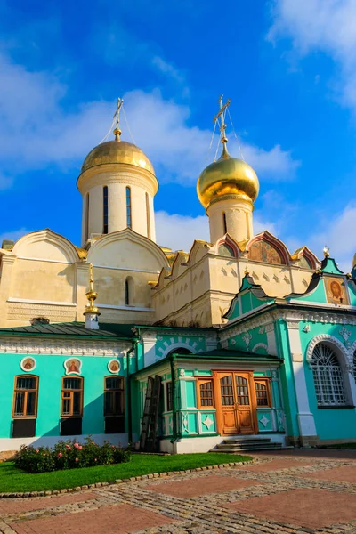 Rusya 'nın Sergiev Posad kentindeki Trinity Lavra Katedrali — Stok fotoğraf