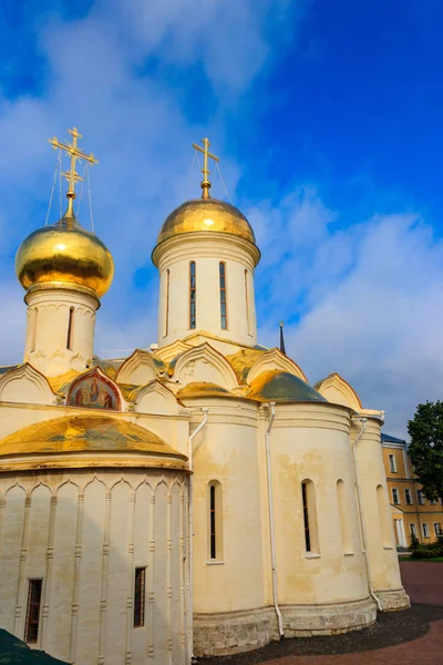 Rusya 'nın Sergiev Posad kentindeki Trinity Lavra Katedrali — Stok fotoğraf