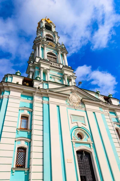 Башта храму Трійці Лаври Святого Сергія в Сергієвому Посаді, Росія. — стокове фото