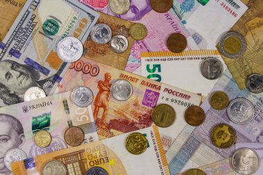 Farklı ülkelerden banknot ve madeni paraların arka planı