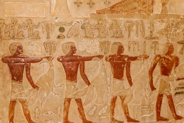 Αρχαία Αιγυπτιακά Έργα Ζωγραφικής Και Ιερογλυφικά Σκαλισμένα Στον Πέτρινο Τοίχο — Φωτογραφία Αρχείου