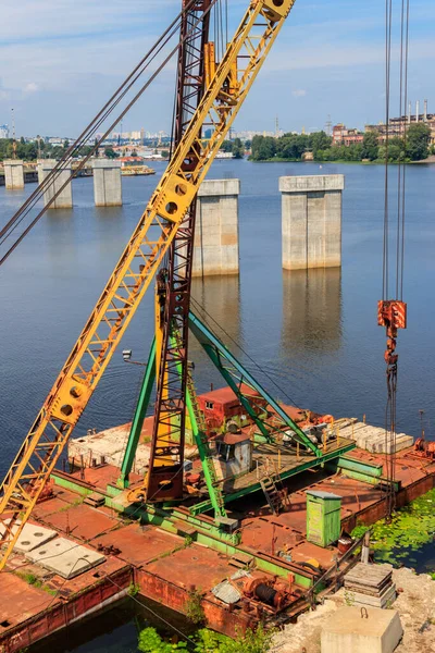 キエフ ウクライナの川の貨物港 — ストック写真