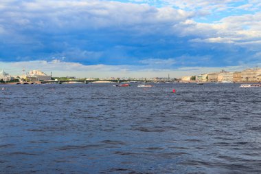 St. Petersburg, Rusya 'daki Neva Nehri manzarası