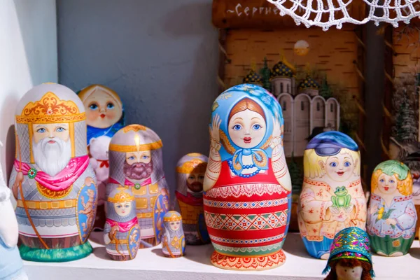 Souvenir Tradizionali Dalla Russia Bambole Nidificanti Colorate Conosciute Anche Come — Foto Stock