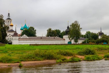 Yaroslavl, Rusya 'daki Vvedensky Tolga manastırı. Rusya 'nın altın yüzüğü