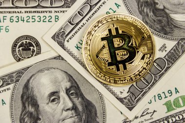 Yüz dolarlık banknotlarda altın bitcoin
