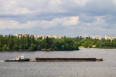 MAVNA Ukrayna Dnieper Nehri üzerinde yüzen