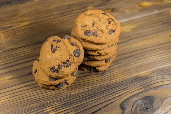 Cookies Aux Pépites Chocolat Sur Table Bois — Photo