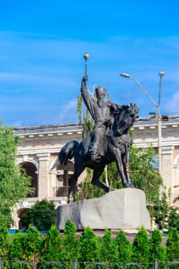 Kiev Kontraktova Meydanı'nda hetman Petro Konashevych-Sahaidachny Anıtı, Ukrayna