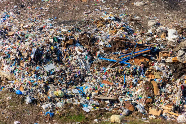 Luchtfoto Van Vuilnisbelt Stad Stapel Plastic Afval Voedselafval Stortplaatsen Milieuverontreinigingsconcept — Stockfoto