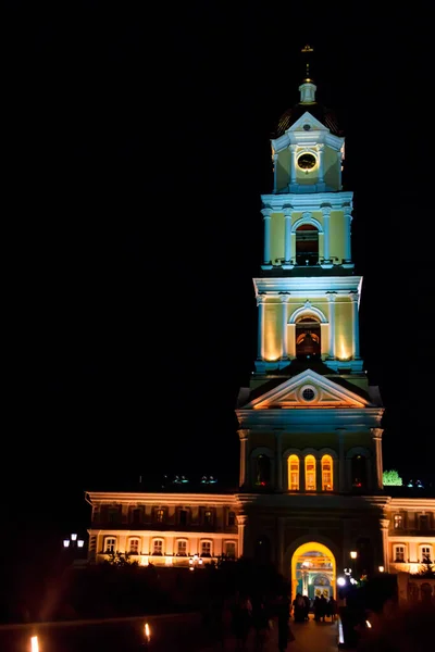 밤에는 세라핌 수도원의 Bell Tower Holy Trinity Saint Seraphim Diveyevo — 스톡 사진