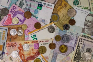 Farklı ülkelerden banknot ve madeni paraların arka planı