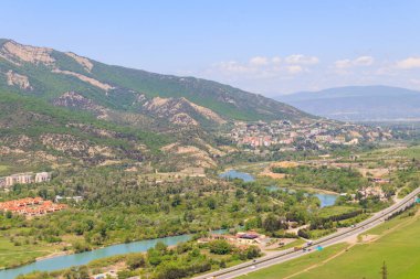 Gürcistan 'ın eski kenti Mtskheta' da hava manzarası