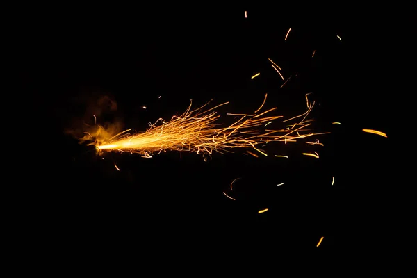 Fusível queimando no fundo preto — Fotografia de Stock