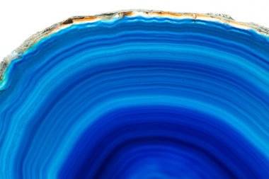 Arka plan - mavi akik mineral beyaz arka plan üzerinde izole kesit