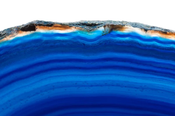 Fundo Abstrato Azul Longitudinal Ágata Fatia Mineral Isolado Branco — Fotografia de Stock