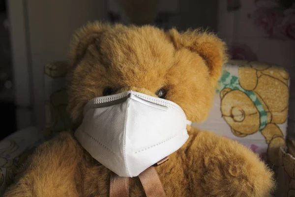 Coronavirus Barn Nalle Med Mask Karantän — Stockfoto