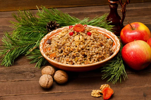 Kutya. Ukrayna, Beyaz Rusya ve Polonya geleneksel Noel yemeği.