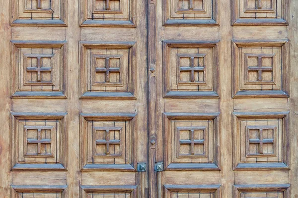 Porta de madeira velha larga, os quadrados — Fotografia de Stock