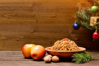 Geleneksel bir Slav tedavi Noel arifesinde yemektir. Süs ağacı. Metin için yer