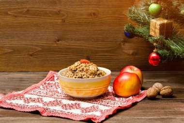 Geleneksel bir Slav tedavi Noel arifesinde bir havluda yemektir