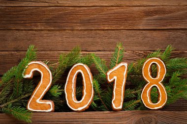 Yeni yıl kavramı. Şekil 2018 gingerbread üzerinden