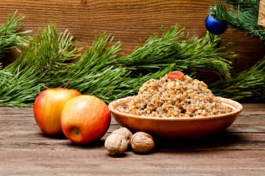 Kutia ile çanağı. Slavlar geleneksel Noel tedavi Noel arifesinde