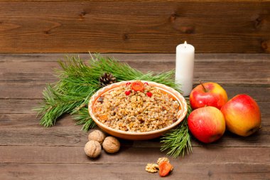 Geleneksel Slav fincan tedavi Noel arifesinde