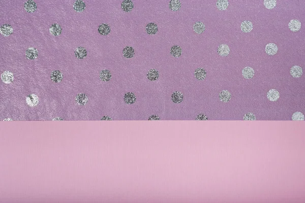 Текстуральный фон лилак полька точки и розовый. Макет для дизайна . — стоковое фото