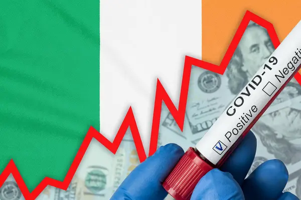 Коронавирус Ирландии Положительный Анализ Крови Фоне Флага Увеличение Заболеваемости Экономический — стоковое фото