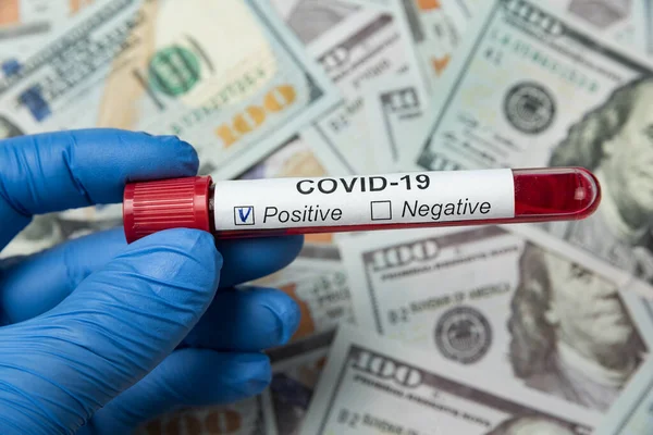 Reagenzgläser Mit Blutprobe Auf Coronavirus Hintergrund Geld Wie Hoch Ist — Stockfoto