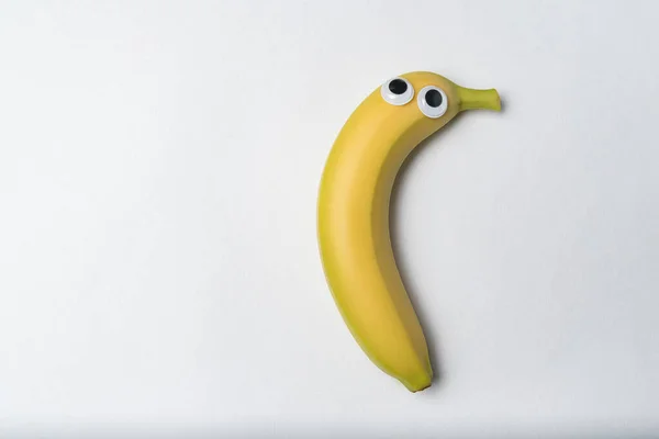 Banana Con Ojos Googly Sobre Fondo Blanco Carácter Banano — Foto de Stock