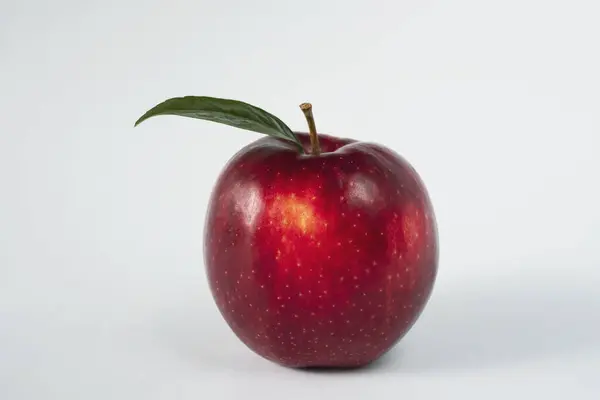 Manzana Fresca Colorida Sobre Fondo Gris Concepto Fondo Limpio Fruta — Foto de Stock