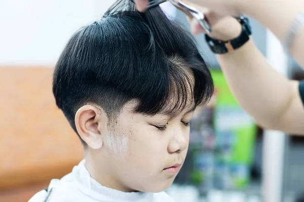 Asian Boy Cut His Hair Barber Shop People Hairdresser Beauty — Stock Photo, Image