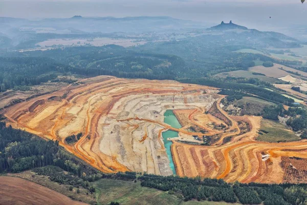 Große gelbe Sandoberfläche Mine — Stockfoto