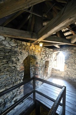 Eski kale kule içinde