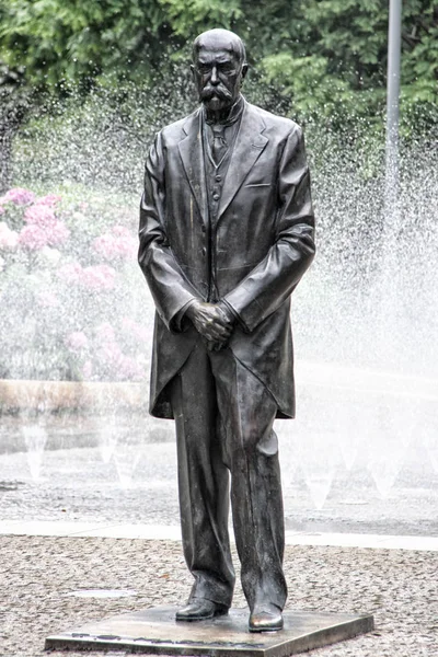 Άγαλμα του πρώτου Προέδρου της η Τσεχική Δημοκρατία στέκεται στο παλτό — Φωτογραφία Αρχείου