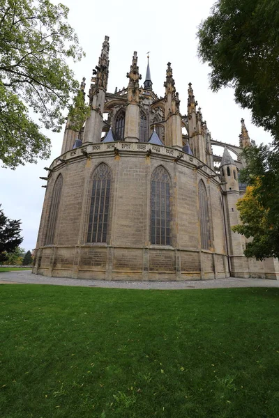 Tylna część katedry St.Barbara — Zdjęcie stockowe