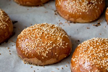 taze ekmek ile susam