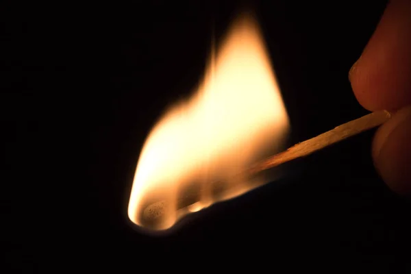 Burning match närbild — Stockfoto