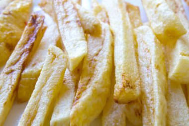  Patates kızartması yakın.