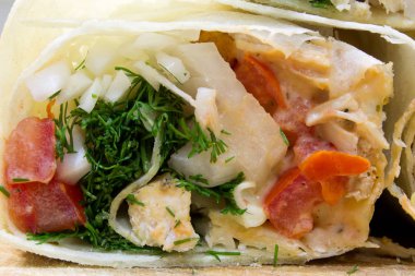 Shawarma closeup ahşap tahta üzerinde