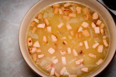 patates ile kuru bezelye çorbası