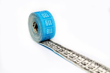 ölçü birimi teyp closeup beyaz arka plan üzerinde