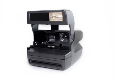 Beyaz arka plan üzerinde izole anlık fotoğraf makinesi