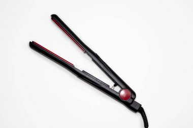 Beyaz arka plan üzerinde izole saç manevra