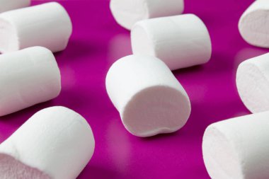 Beyaz lokum, yaklaş. 